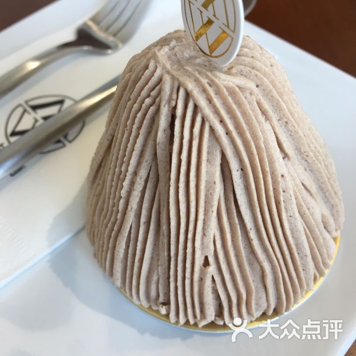 【熊猫体育】社会资本，信任，与公司绩效：企业社会责任在金融危机时期的价值